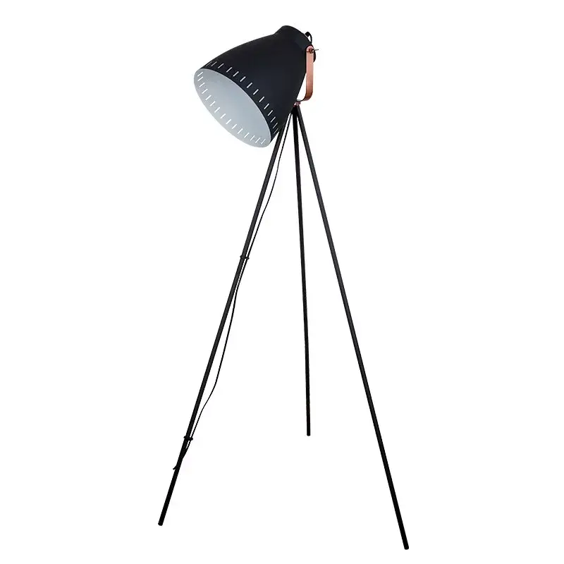 Gyors szállítás MAX STOJANOVÁ LAMPA 1XE27 H1450mm ČIERNA