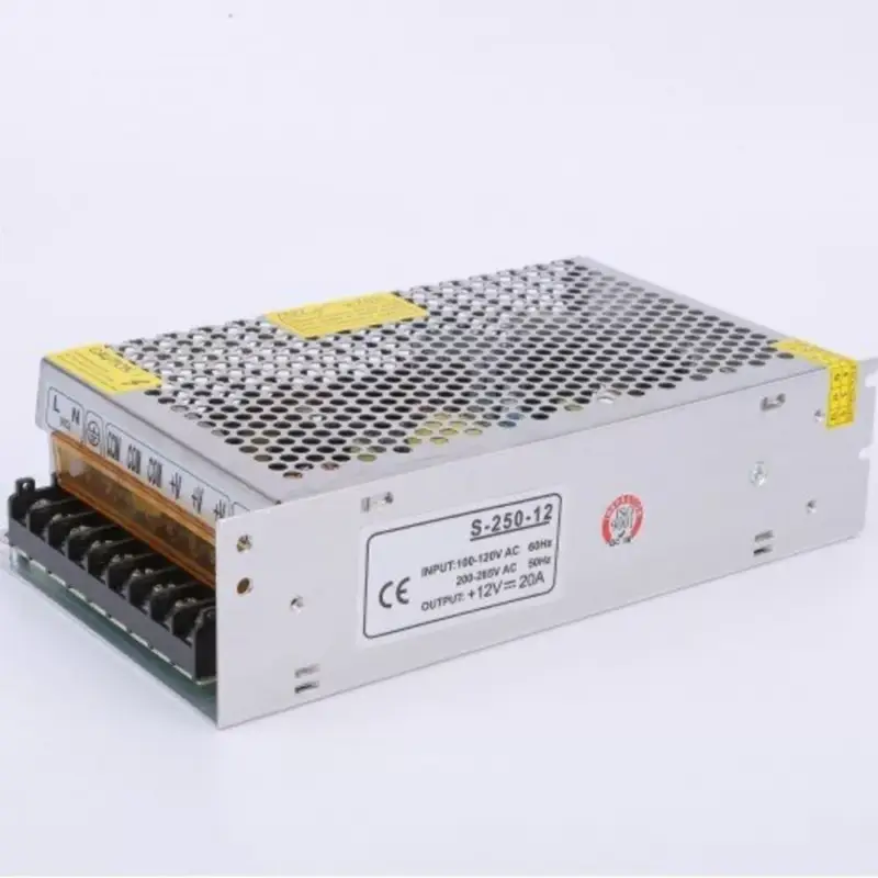 Különleges ajánlat LED tápegység , 12 Volt , 240 Watt , 20A , ipari , LEDISSIMO