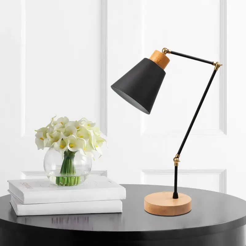 Modern asztali lámpa fém testtel és fa talppal, 52 cm magas, 14 cm átmérőjű | E27 Aljzat, Max 40W, 200 cm Kábel | Stílusos fekete-tölgy dizájn, tökéletes ipari és skandináv dekorációhoz Népszerű