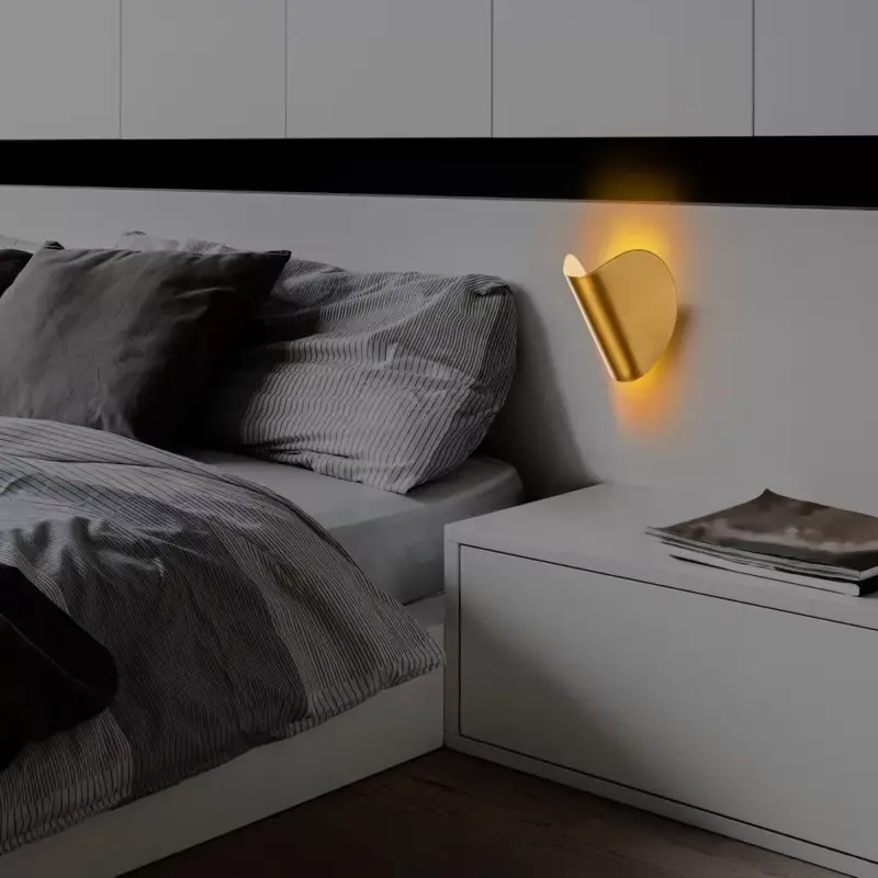 Elegáns arany fali lámpa, fém ház, 17 x 12 x 13 cm | IP20, LED 1W 3000K | Stílusos világítás a modern lakberendezéshez, tökéletes nappali, hálószoba és folyosó hangulatához Árengedmény