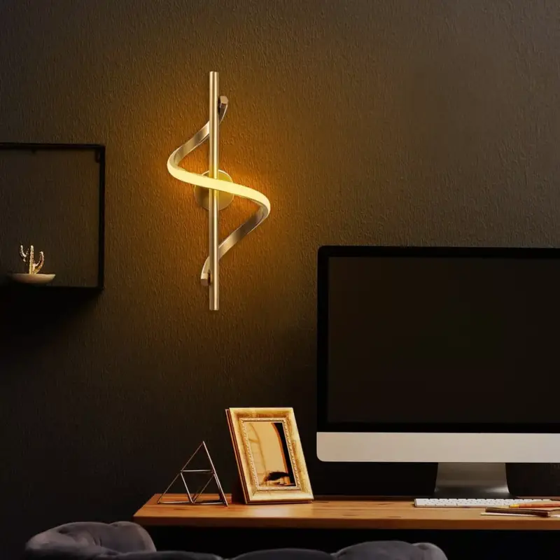 Elegáns arany fali lámpa, fém ház, 16 x 41 x 25 cm | SMD LED 11W 3000K | Stílusos világítás a modern lakberendezéshez, IP20 besorolású, tartós fém alaplap, tökéletes nappali és hálószoba hangulathoz Vásárlói kedvenc