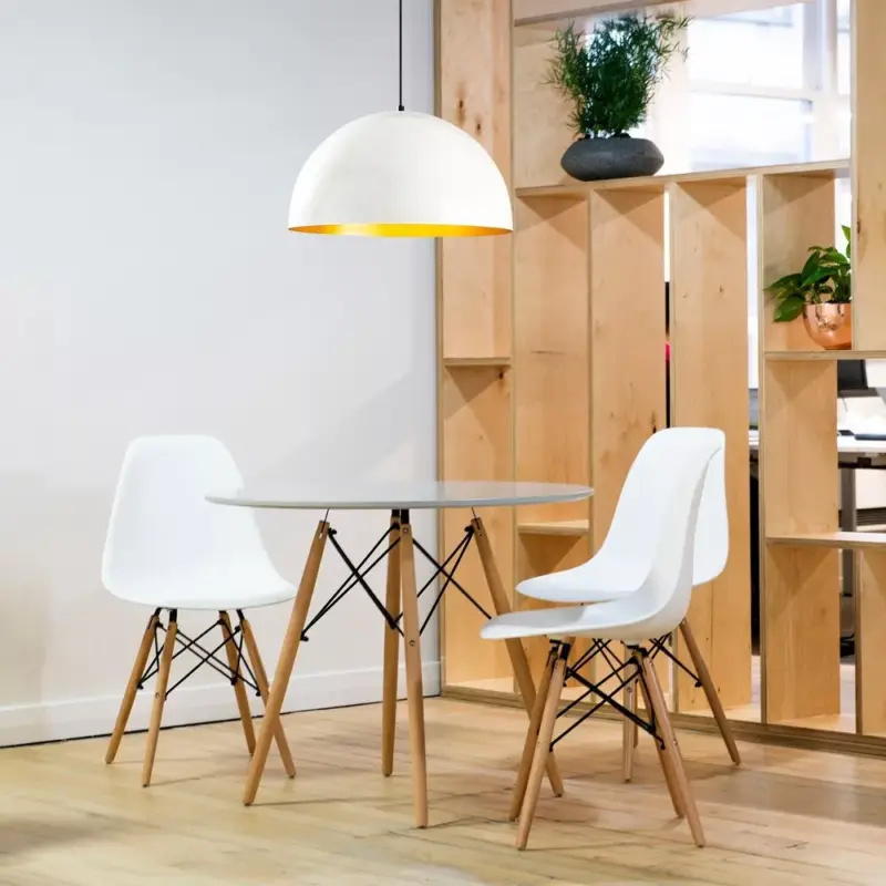 Ajánlat Skandináv csillár, fehér fém test, 50 x 50 cm, magasság 121 cm, 90 cm kábel, E27 aljzat max 40 W, elegáns és modern dizájn otthoni dekorációhoz, IP20 besorolás, tökéletes nappaliba és étkezőbe