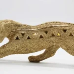 Újdonság Arany puma - szobor