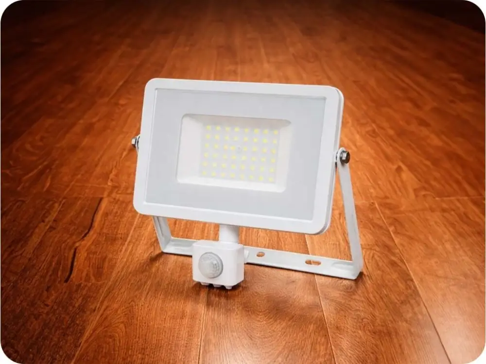 50W LED reflektor SMD érzékelővel, SAMSUNG chip, fehér színben Olcsóbb