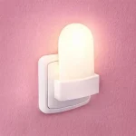 Azonnali szállítás Solight Night LED RGB lámpa fényérzékelővel, opcionális fényszín, 230 V [WL910]