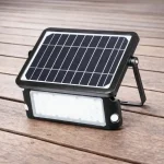 LED napelemes spotlámpa mozgásérzékelővel, 10W, 1150lm, fekete, IP65, 4000K Gyors szállítás