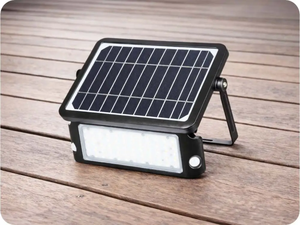 LED napelemes spotlámpa mozgásérzékelővel, 10W, 1150lm, fekete, IP65, 4000K Gyors szállítás
