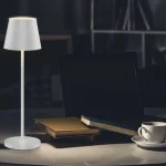 Legkelendőbb MINI LED ASZTALI LÁMPA 1,5W, 150LM, 3000K, ÚJRATÖLTHETŐ, 1900MAH, ÚJRATÖLTHETŐ TALP, FEHÉR, IP54