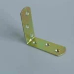 SZERELVÉNYEK - SAROKMEREVÍTŐ C3283-60 SAROKVAS 60x60mm SÁRGARÉZ Csak ma